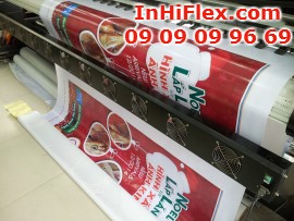 In băng rôn quảng cáo giá rẻ mừng Giáng Sinh tại HCM