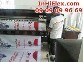 In banner treo ngoài trời cổ động cho chương trình vui chơi dã ngoại