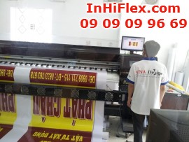 In khổ lớn giá rẻ từ bạt hiflex cho hộp đèn quảng cáo tại các cửa hàng